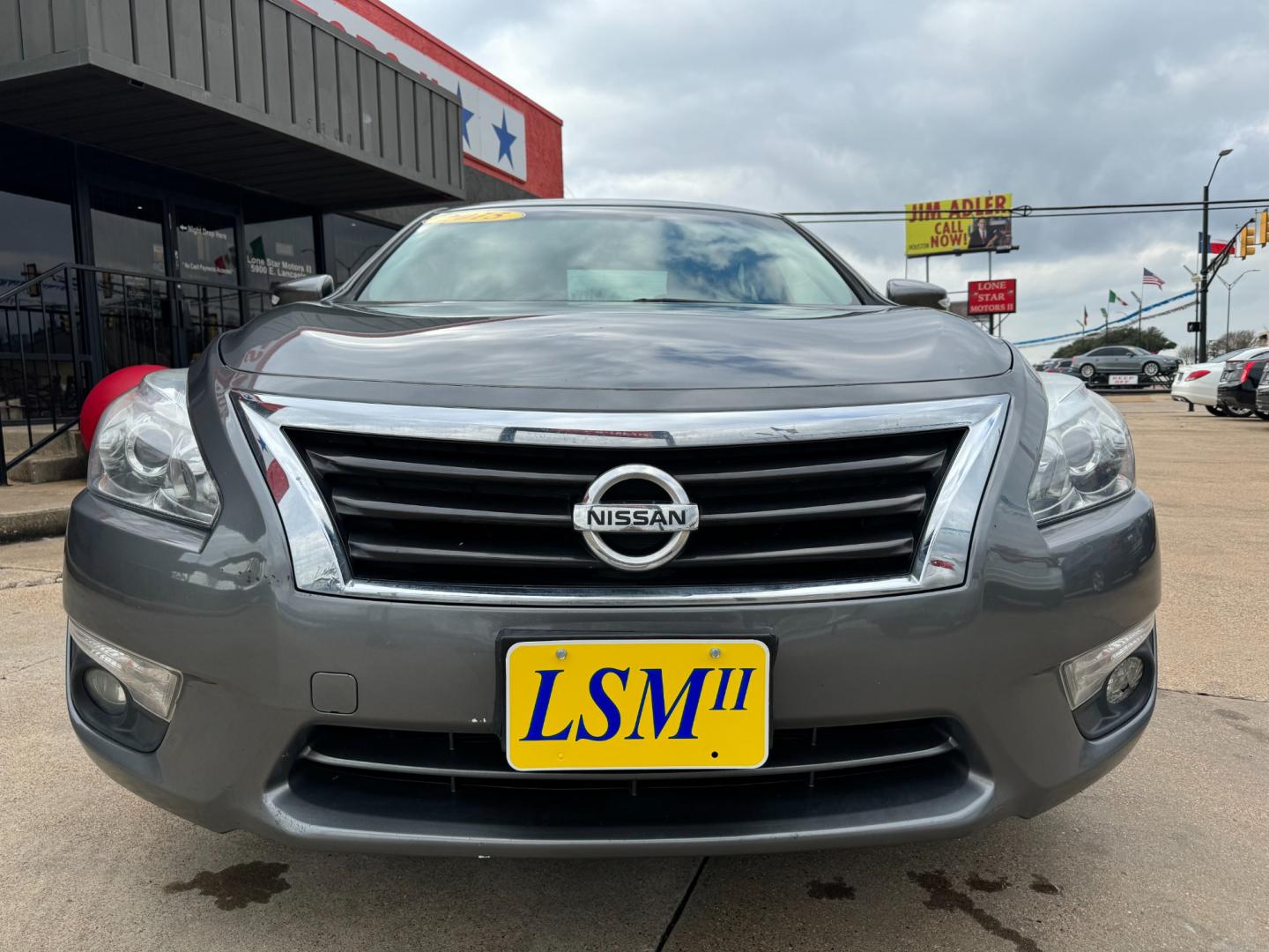 2015 GRAY NISSAN ALTIMA 2.5; 2.5 S; 2 (1N4AL3AP4FC) , located at 5900 E. Lancaster Ave., Fort Worth, TX, 76112, (817) 457-5456, 0.000000, 0.000000 - This is a 2015 NISSAN ALTIMA 2.5; 2.5 S; 2 4 DOOR SEDAN that is in excellent condition. There are no dents or scratches. The interior is clean with no rips or tears or stains. All power windows, door locks and seats. Ice cold AC for those hot Texas summer days. It is equipped with a CD player, AM/FM - Photo#0